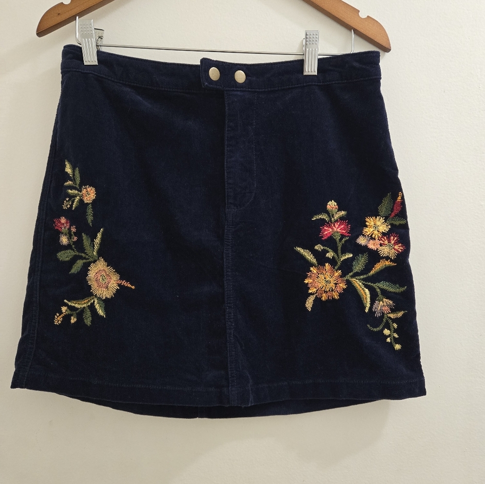 MOSSIMO SUPPLY CO. Navy Blue Embroidery Corduroy Skirt. Size